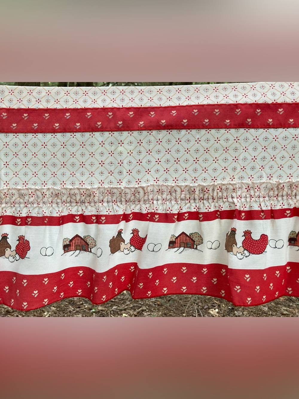 Adorable Vintage Grannycore Chickens & Red Barn Cutesy Print Ruffle Valance!